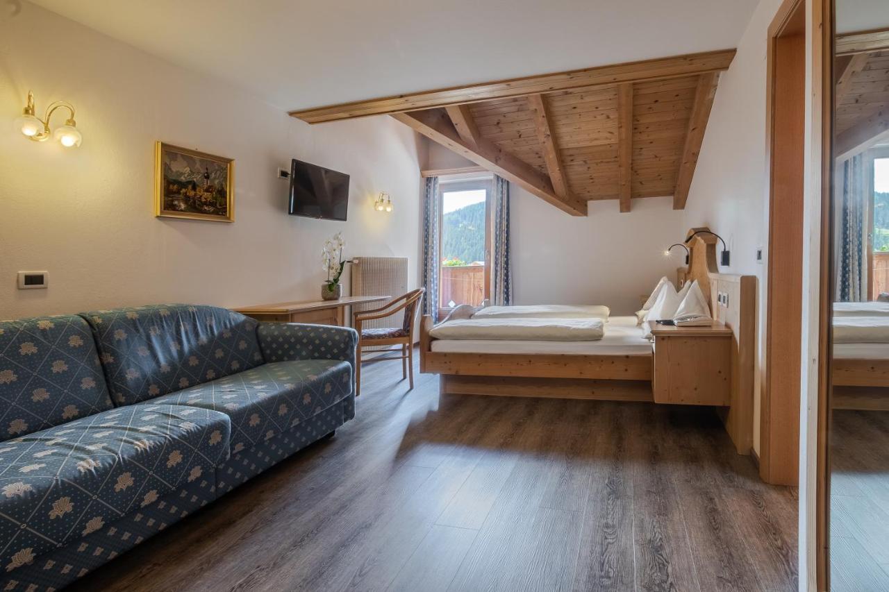 Pensione Camoscio La Villa  Esterno foto