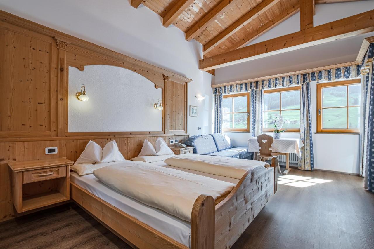 Pensione Camoscio La Villa  Esterno foto