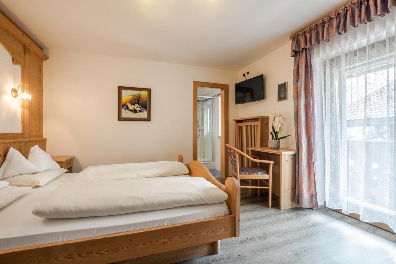 Pensione Camoscio La Villa  Esterno foto