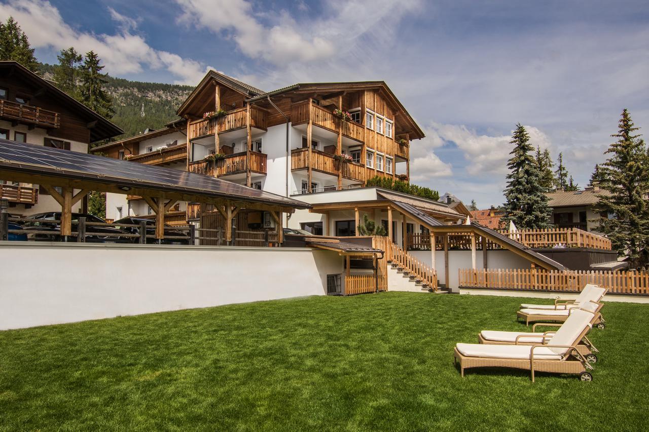 Pensione Camoscio La Villa  Esterno foto